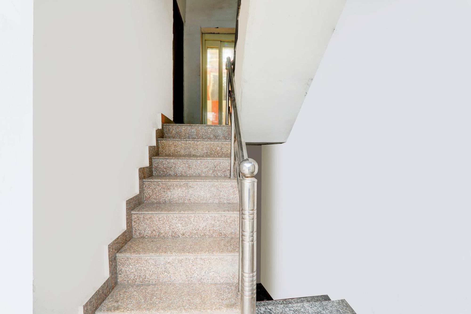 Hotel O Sr Grand Gorakhpur Exterior photo